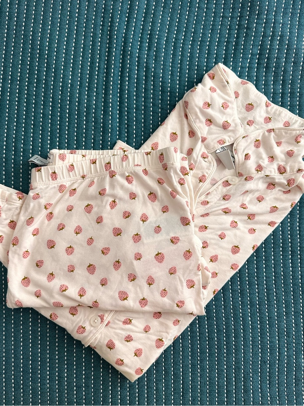 Amazon Essentials Pink Strawberry-Print Pajama Set
